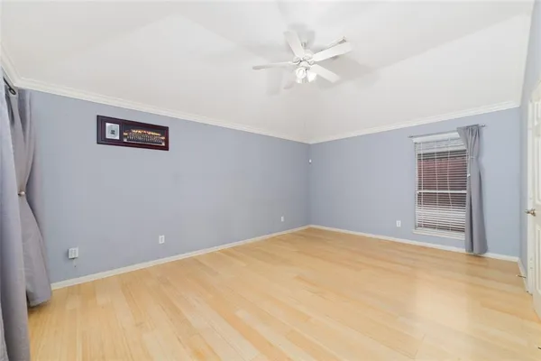 $2,199 | 923 North Sky Drive, Houston, TX 77073