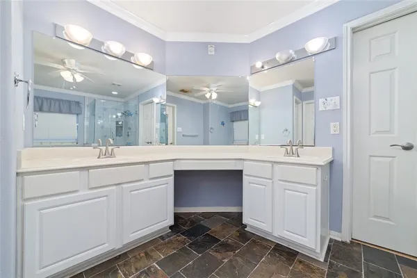 $2,199 | 923 North Sky Drive, Houston, TX 77073