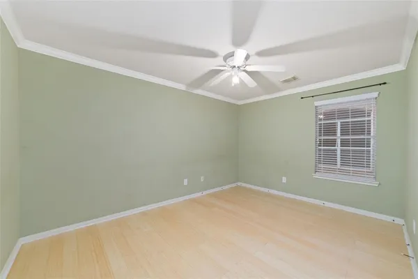$2,199 | 923 North Sky Drive, Houston, TX 77073