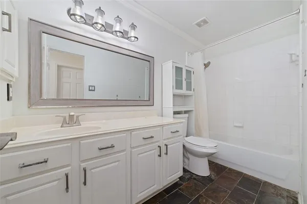 $2,199 | 923 North Sky Drive, Houston, TX 77073