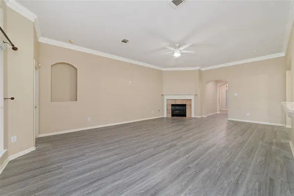 $2,199 | 923 North Sky Drive, Houston, TX 77073