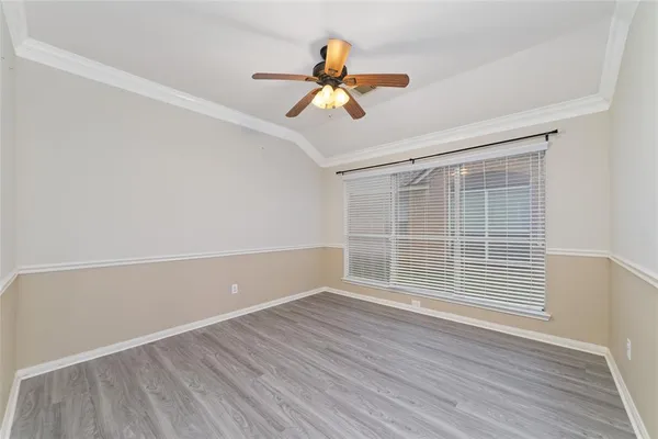 $2,199 | 923 North Sky Drive, Houston, TX 77073