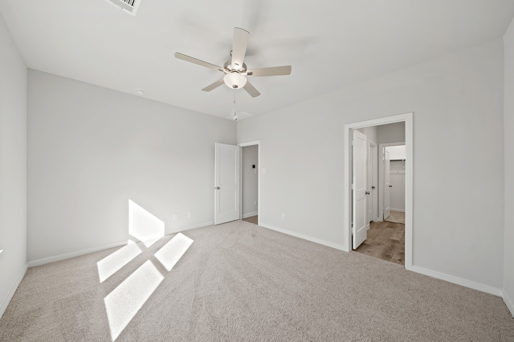 317 Bennett Street Angleton, TX 77515 - Photo 7 of 27
