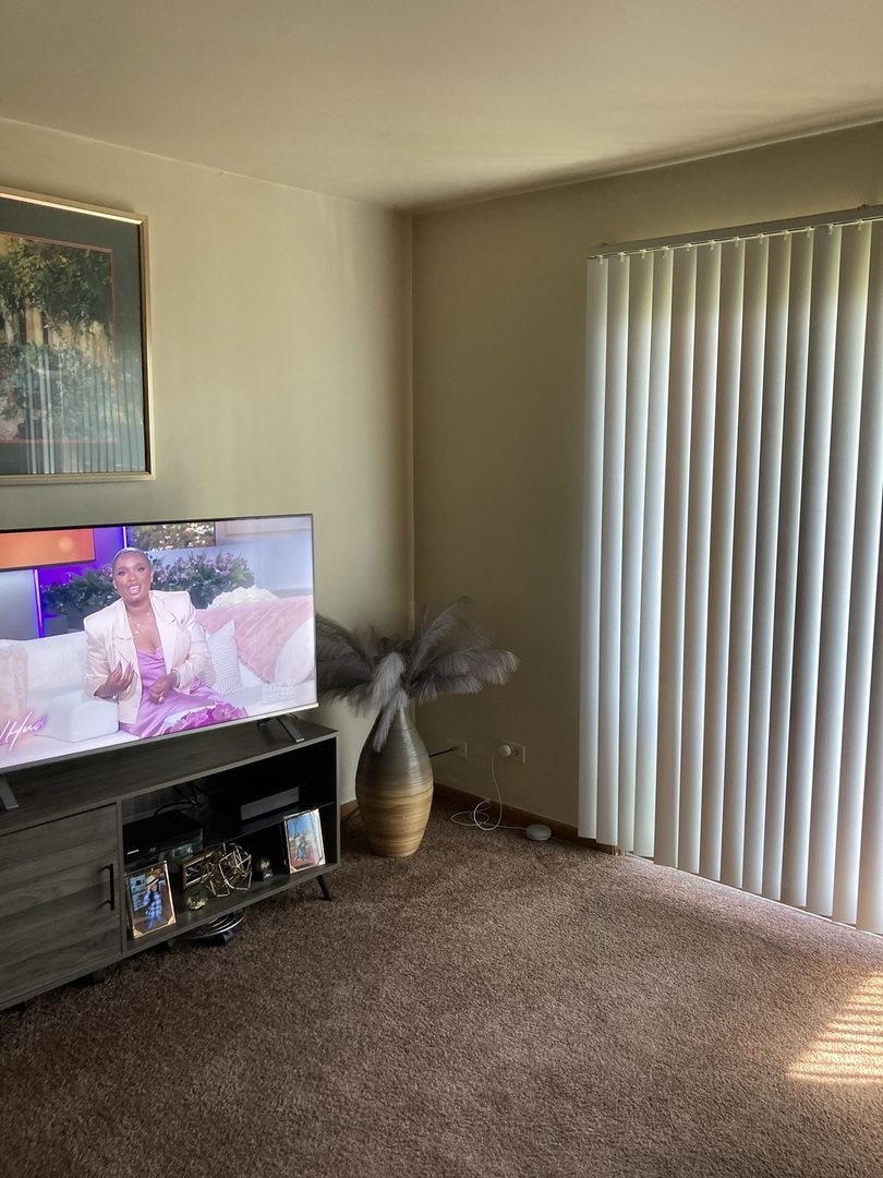 903 Elder Road, Unit 2 Homewood, IL 60430 - Photo 5 of 10 a view of a room with toys