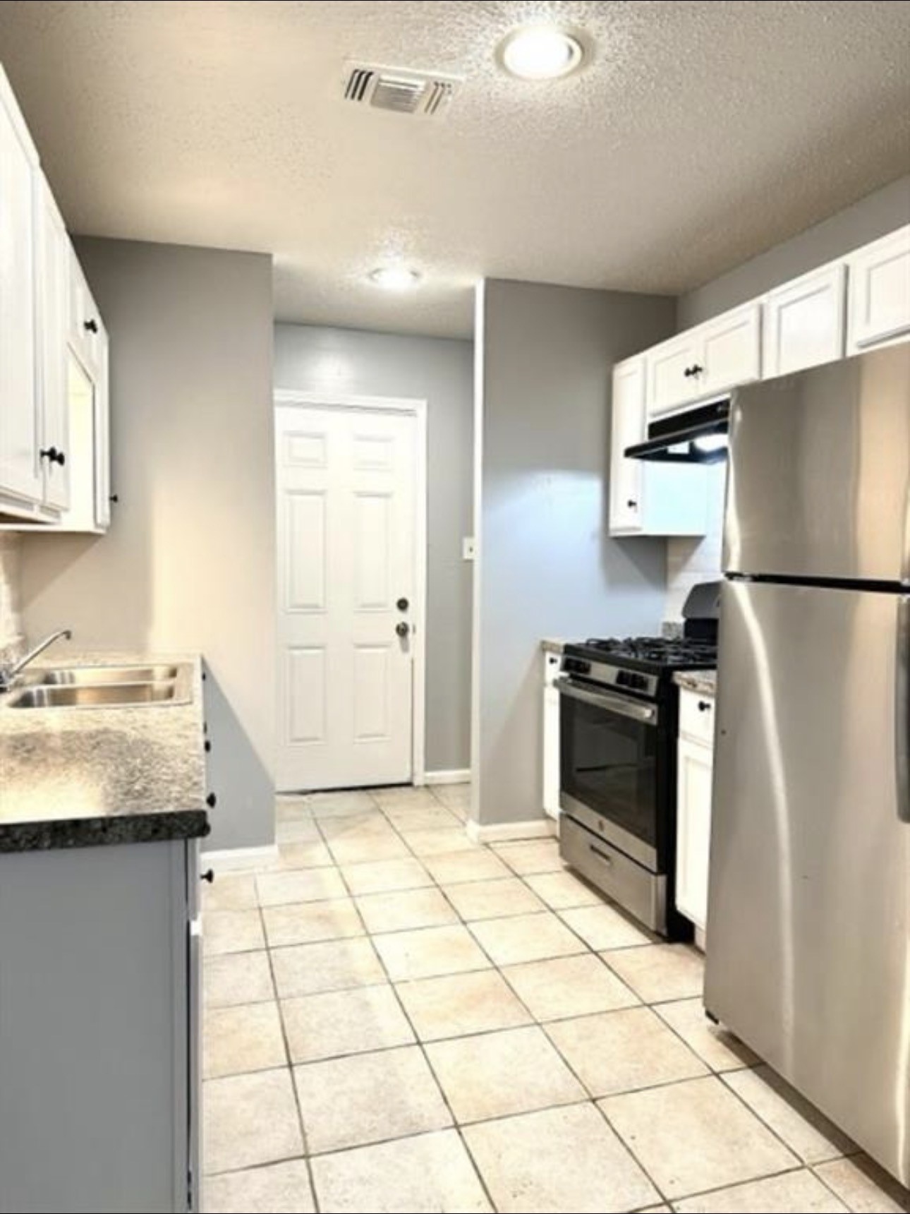 6918 Hirsch Road, Unit 6916 Houston, TX 77016 - Photo 1 of 6
