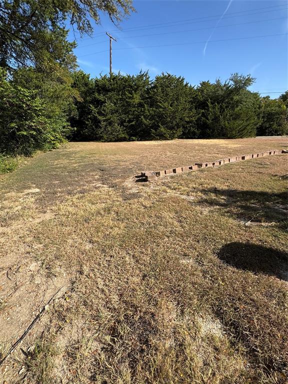 7210 Shiloh Road Midlothian, TX 76065 - Photo 11 of 15 Privacy from Shiloh Road to what could be the front yard