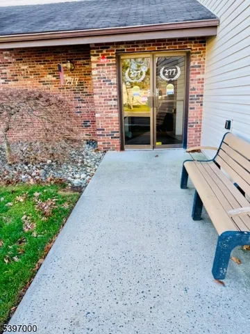 $2,200 | 277 Crosse Drive, Unit 2E, Monroe Township, NJ 08831