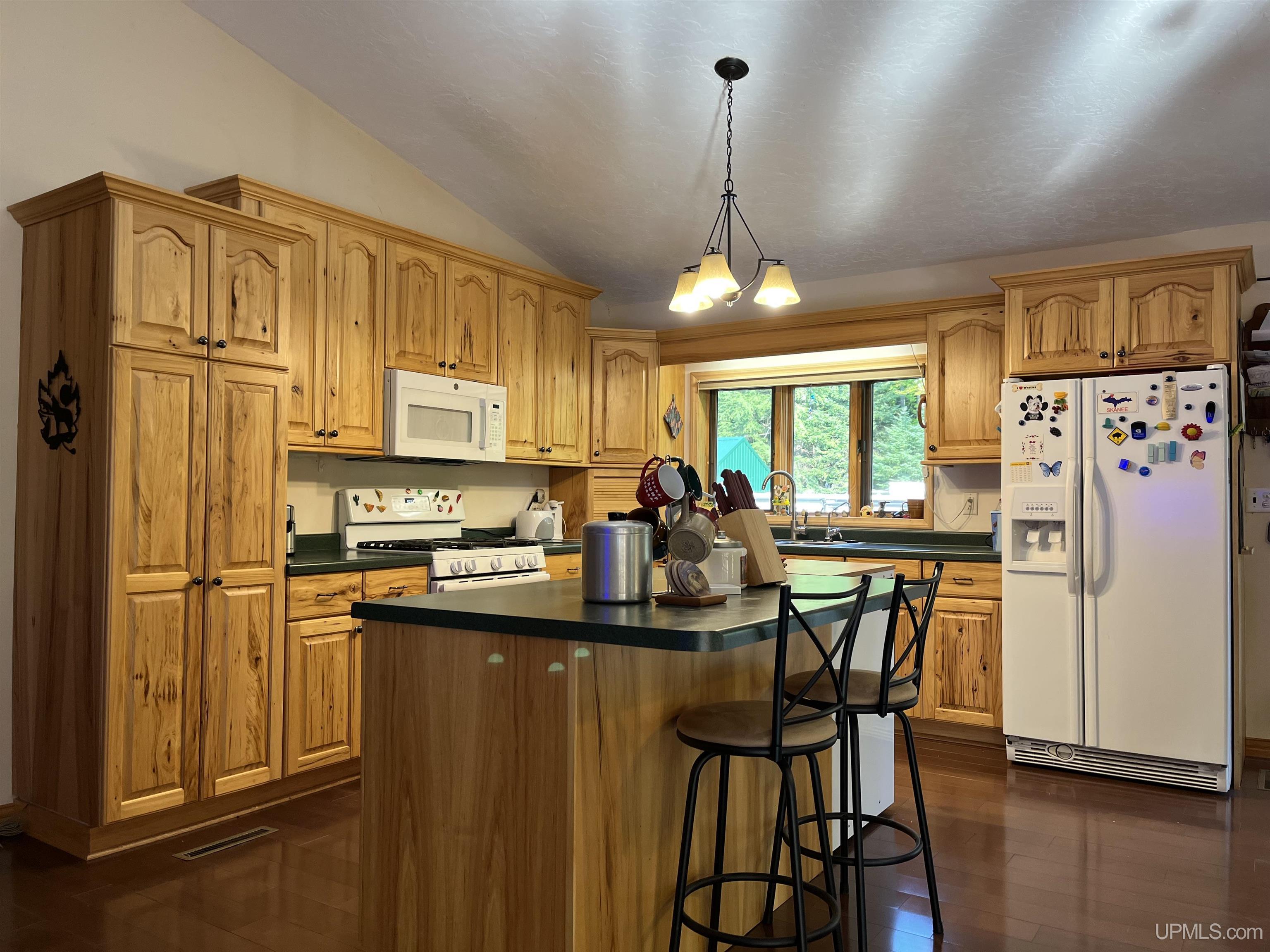 19027 Collins Road Lanse, MI 49946 - Photo 14 of 43 Gallery Image 14