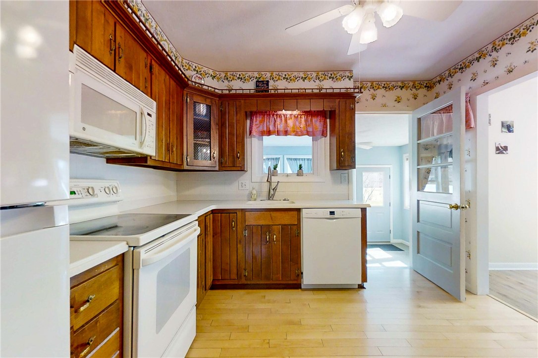 36 Pyrex Street Corning, NY 14830 - Photo 18 of 49