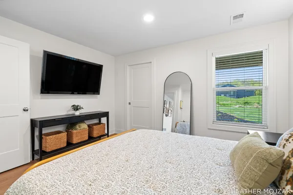 $1,190,900 | 8115 Hanna Lake Avenue Southeast, Caledonia, MI 49316