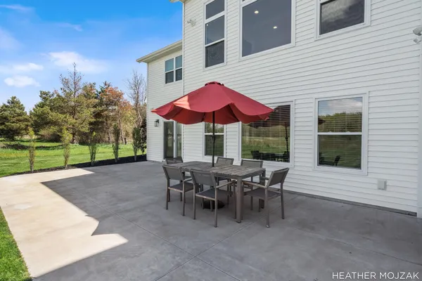 $1,190,900 | 8115 Hanna Lake Avenue Southeast, Caledonia, MI 49316