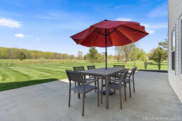 $1,190,900 | 8115 Hanna Lake Avenue Southeast, Caledonia, MI 49316
