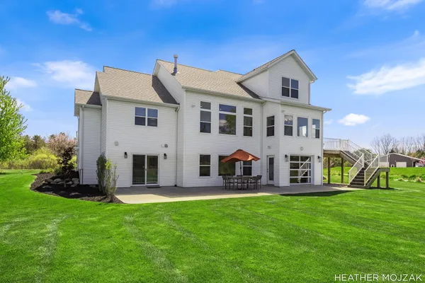 $1,190,900 | 8115 Hanna Lake Avenue Southeast, Caledonia, MI 49316