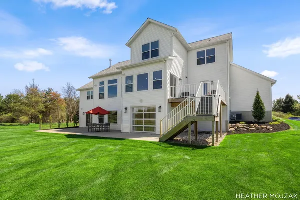 $1,190,900 | 8115 Hanna Lake Avenue Southeast, Caledonia, MI 49316