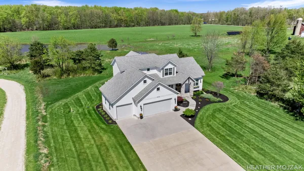 $1,190,900 | 8115 Hanna Lake Avenue Southeast, Caledonia, MI 49316