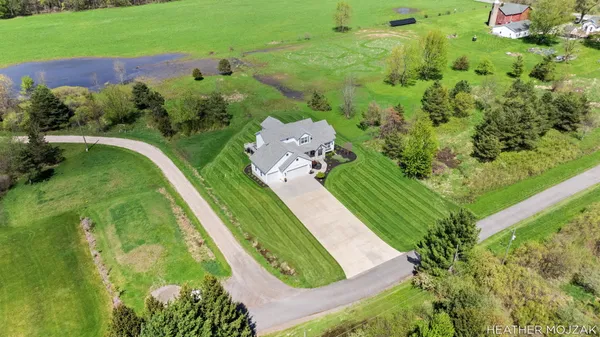 $1,190,900 | 8115 Hanna Lake Avenue Southeast, Caledonia, MI 49316