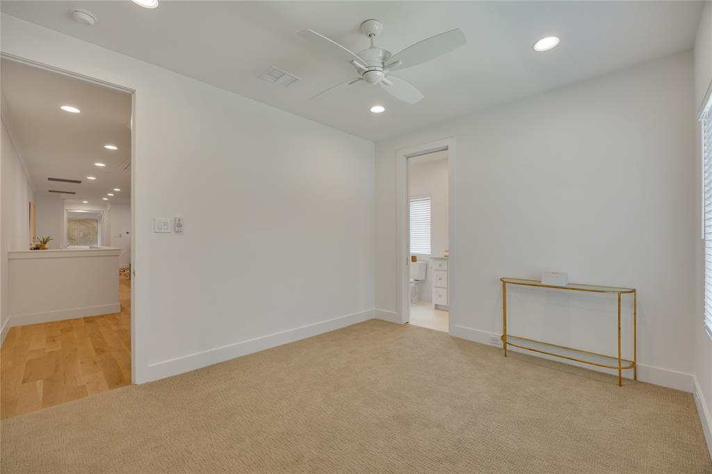 5552 Longview Street Dallas, TX 75206 - Photo 31 of 36 This is one of the 3 upstairs bedrooms. It has its own bathroom and walk in closet.