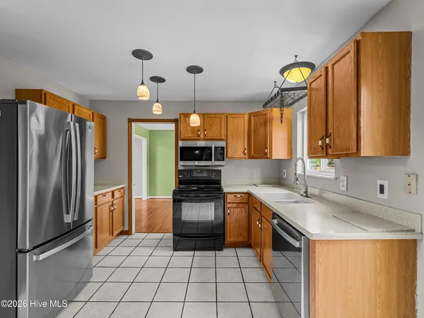 $380,000 | 2200 Colony Plaza, Jacksonville, NC 28546