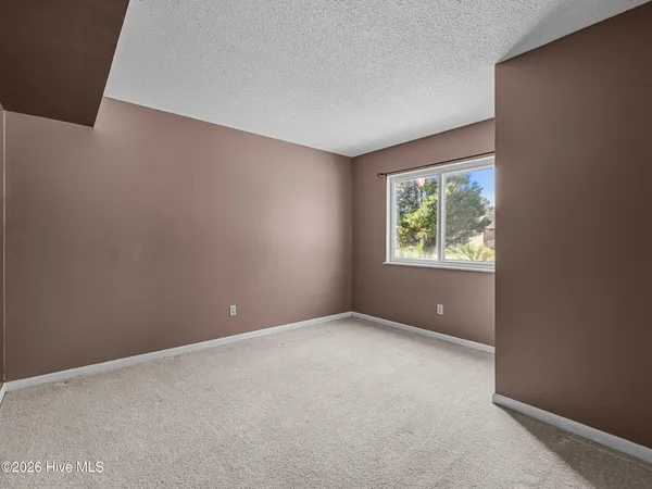 $380,000 | 2200 Colony Plaza, Jacksonville, NC 28546