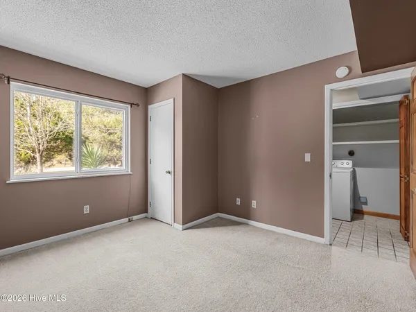 $380,000 | 2200 Colony Plaza, Jacksonville, NC 28546