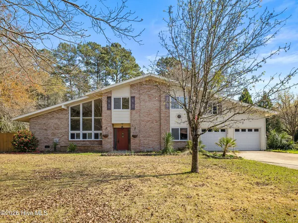 $380,000 | 2200 Colony Plaza, Jacksonville, NC 28546