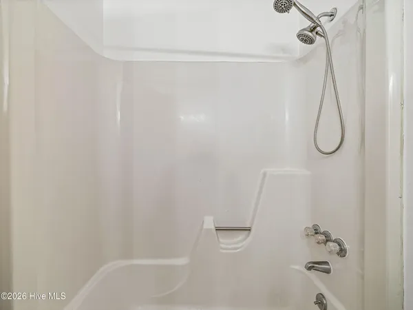 $380,000 | 2200 Colony Plaza, Jacksonville, NC 28546