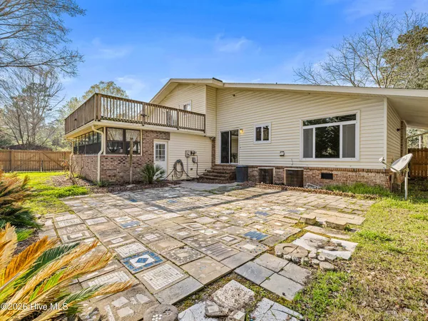 $380,000 | 2200 Colony Plaza, Jacksonville, NC 28546