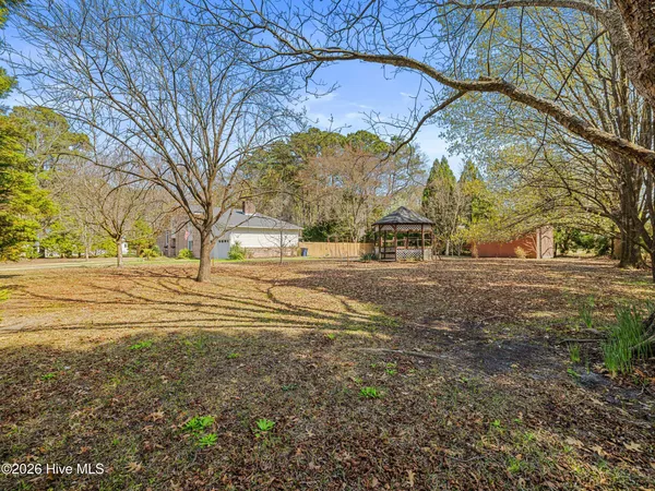 $380,000 | 2200 Colony Plaza, Jacksonville, NC 28546