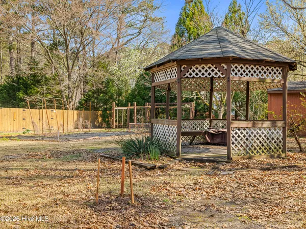 $380,000 | 2200 Colony Plaza, Jacksonville, NC 28546