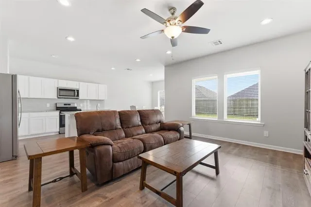 $299,900 | 293 Paisley Parkway, Sulphur, LA 70665