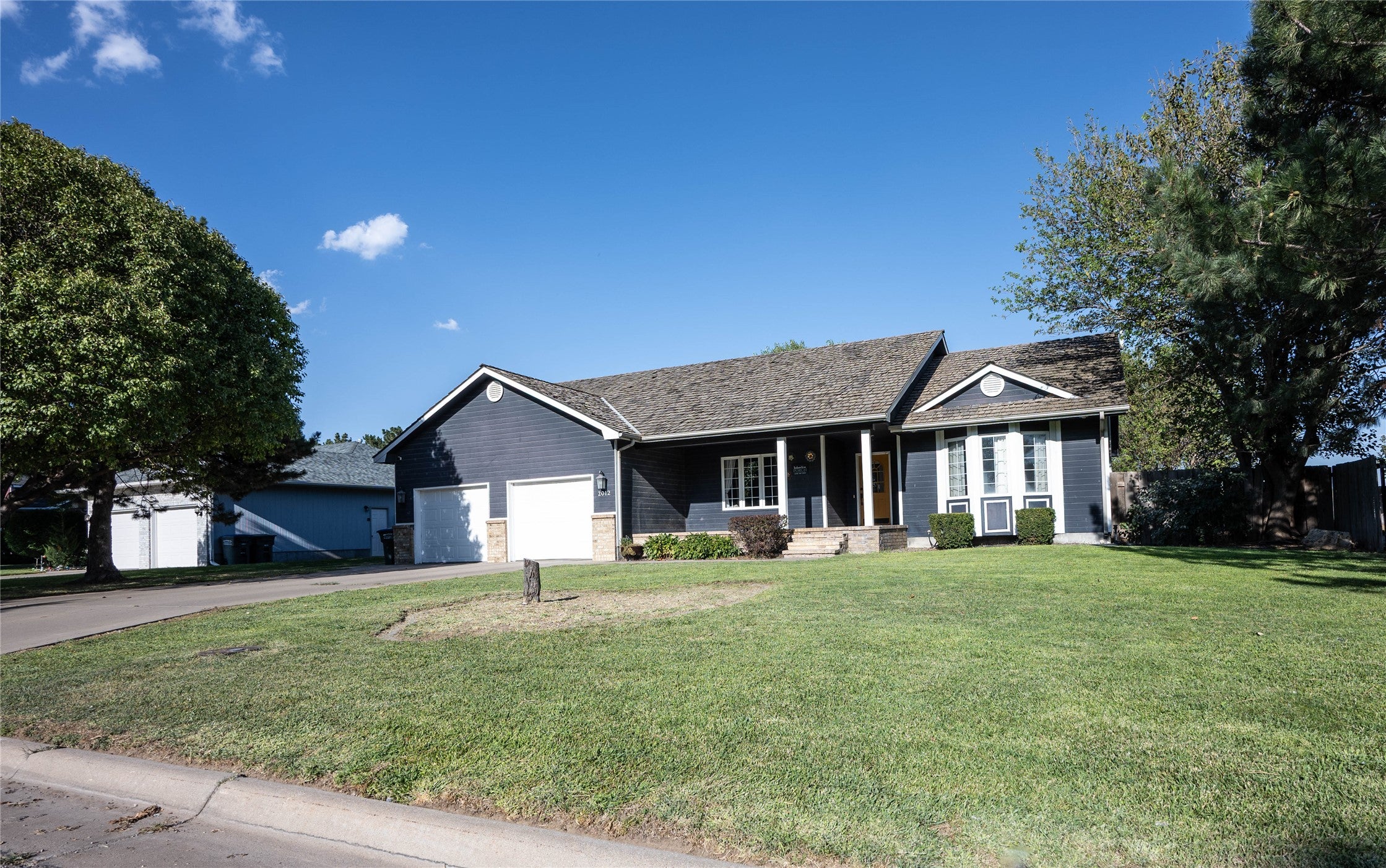 2012 Cactus Road Dodge City, KS 67801 - Photo 2 of 25 Gallery Image 2