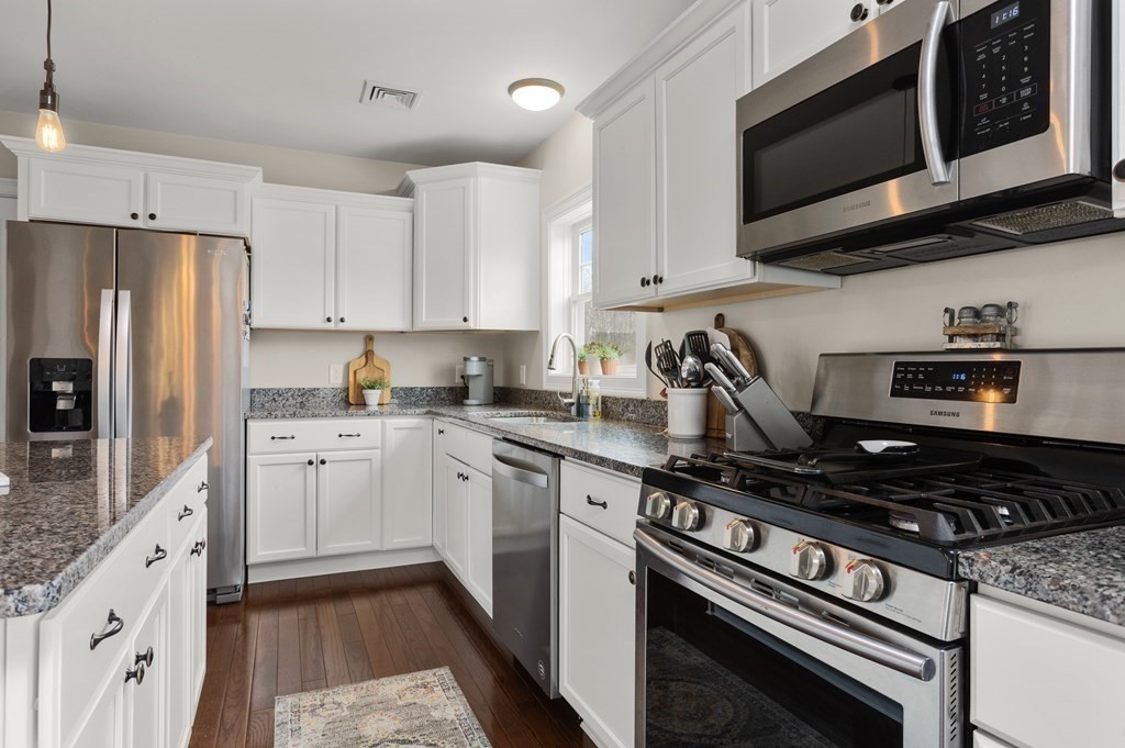 193 High Hill Road Swansea, MA 02777 - Photo 5 of 38