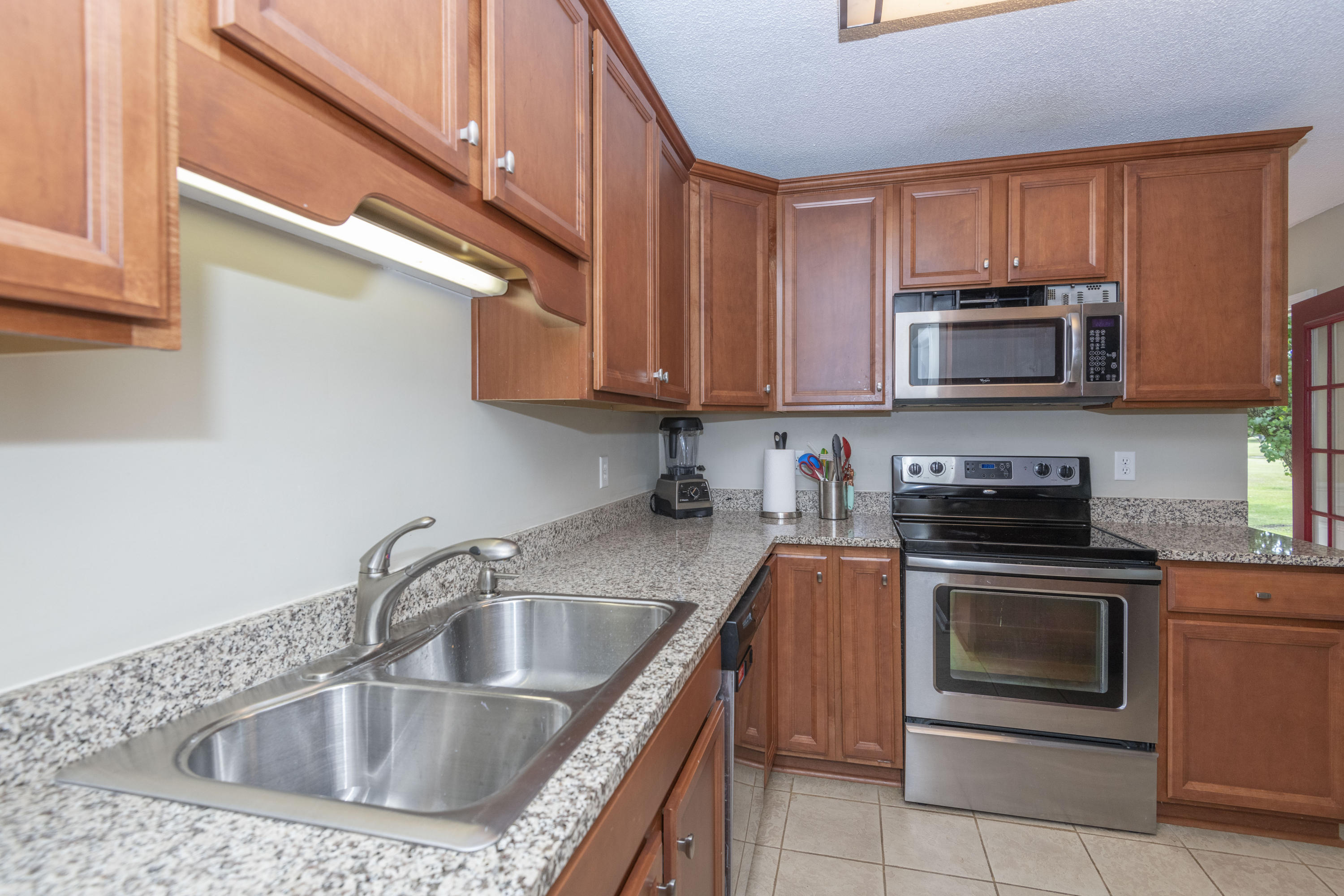 1321 Starling Road Hanahan, SC 29410 - Photo 13 of 42 DSC_3412