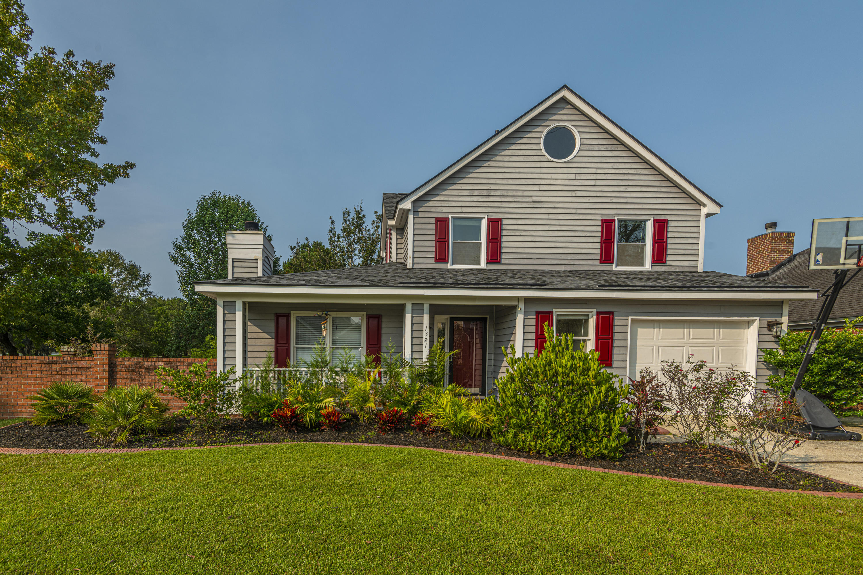 1321 Starling Road Hanahan, SC 29410 - Photo 3 of 42 DSC_2765