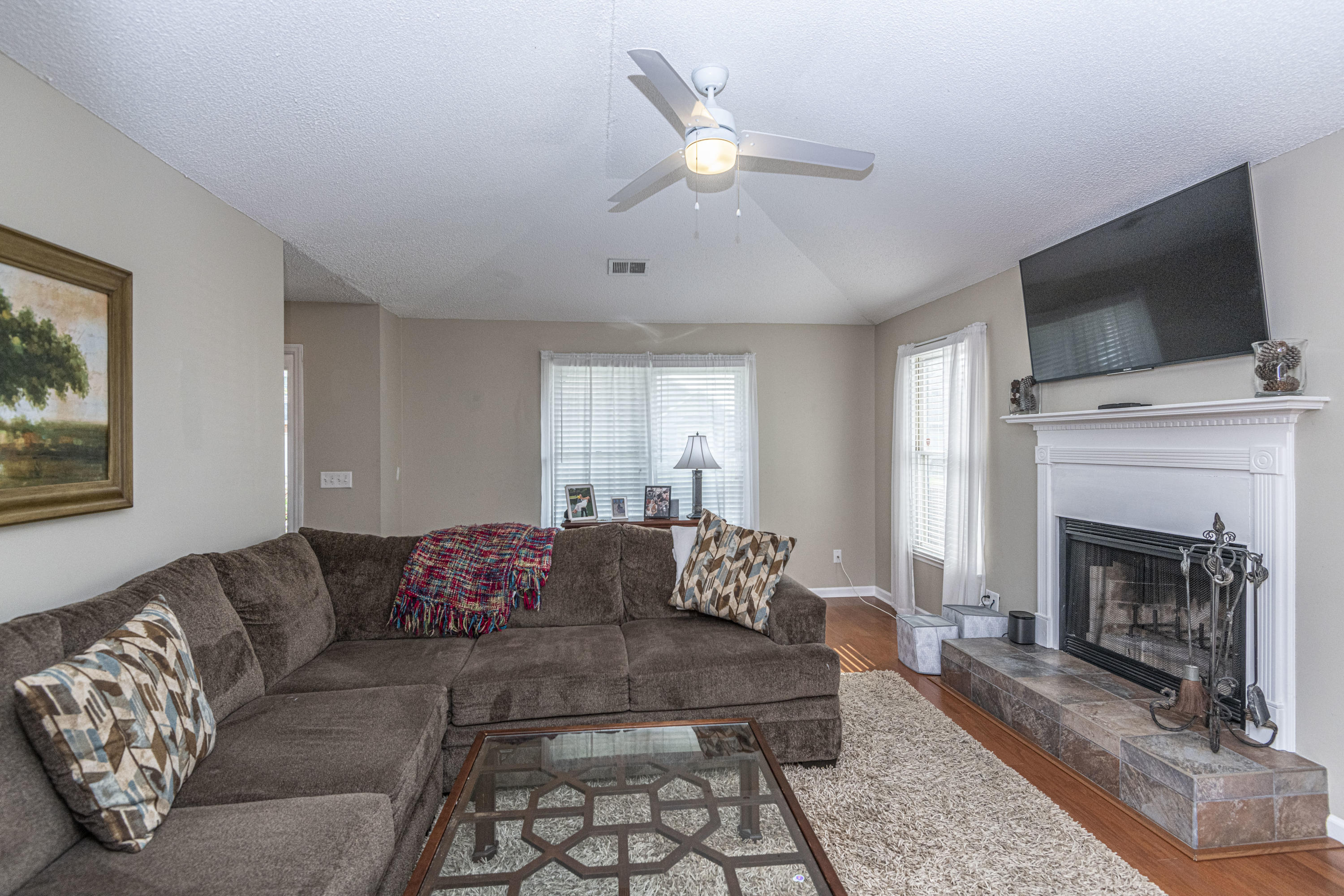 1321 Starling Road Hanahan, SC 29410 - Photo 6 of 42 DSC_2791