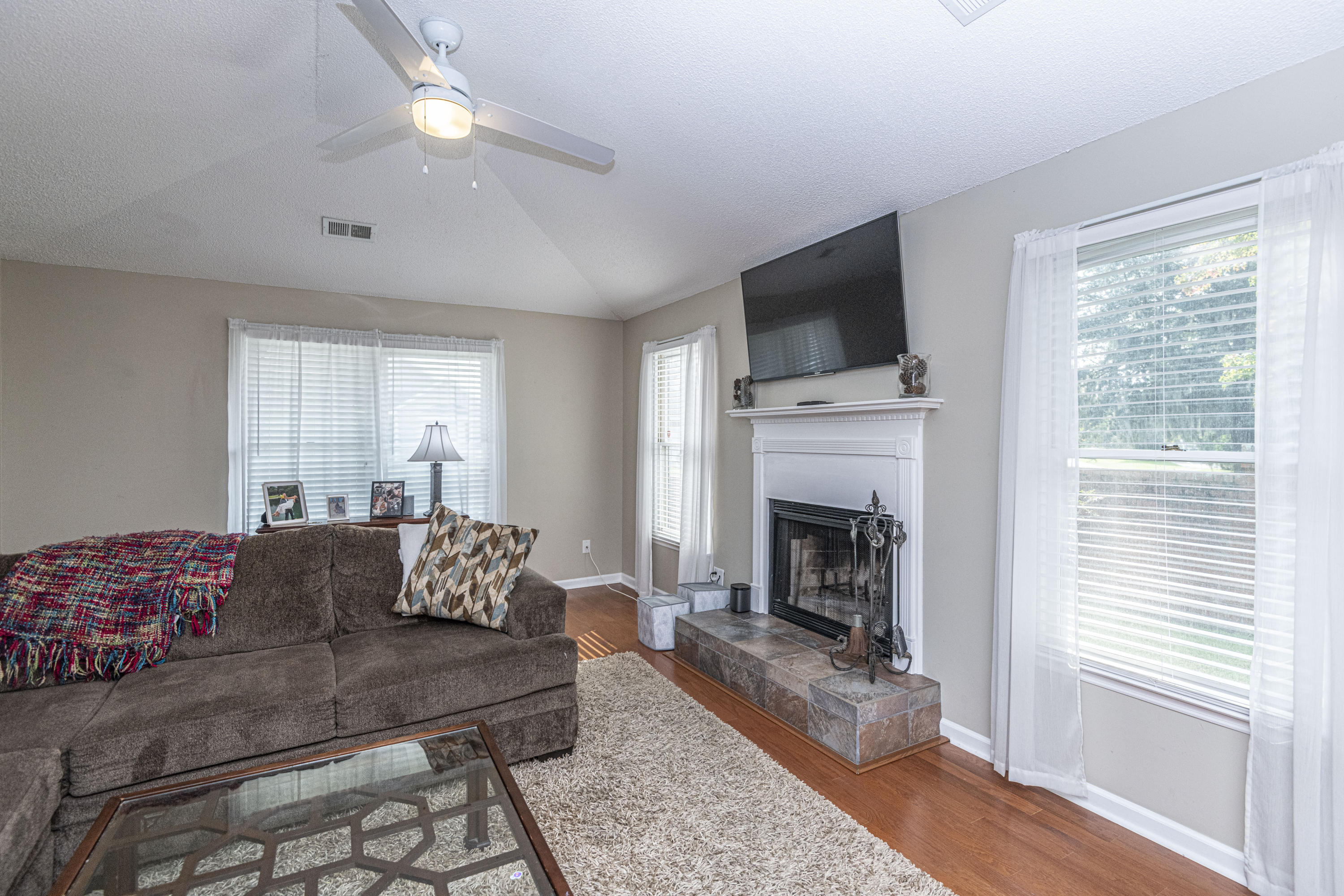 1321 Starling Road Hanahan, SC 29410 - Photo 8 of 42 DSC_2792
