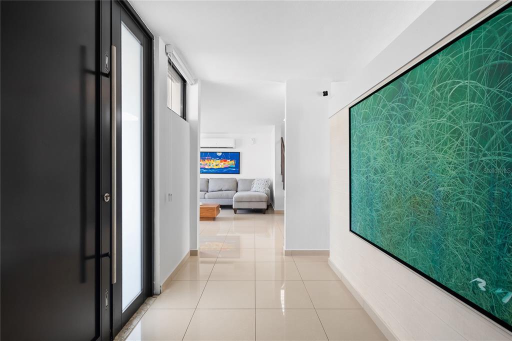 D D Condor Guaynabo, PR 00969 - Photo 2 of 16