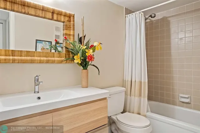 $204,900 | 3650 Environ Boulevard, Unit 409, Lauderhill, FL 33319