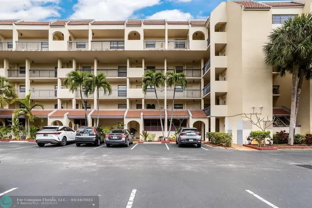 $204,900 | 3650 Environ Boulevard, Unit 409, Lauderhill, FL 33319