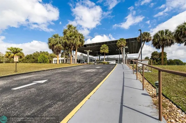 $204,900 | 3650 Environ Boulevard, Unit 409, Lauderhill, FL 33319