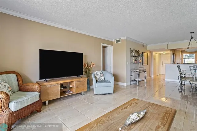 $204,900 | 3650 Environ Boulevard, Unit 409, Lauderhill, FL 33319