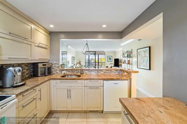 $204,900 | 3650 Environ Boulevard, Unit 409, Lauderhill, FL 33319