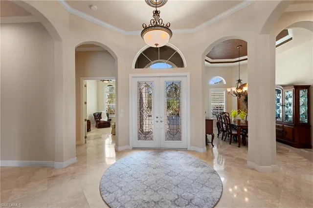 a view of livingroom with furniture