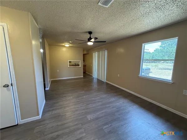 $1,400 | 200 Olsens Acres, Unit H2, Wimberley, TX 78676