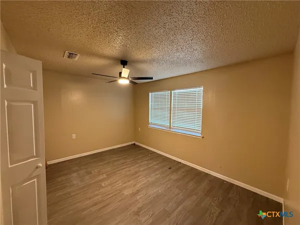 $1,400 | 200 Olsens Acres, Unit H2, Wimberley, TX 78676