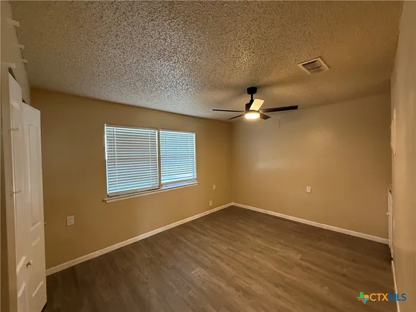 $1,400 | 200 Olsens Acres, Unit H2, Wimberley, TX 78676