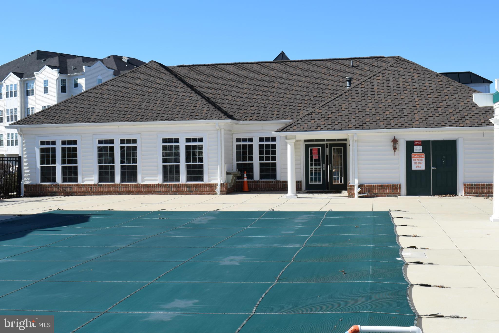 7335 Brookview Road, Unit 401 Elkridge, MD 21075 - Photo 16 of 18 pool