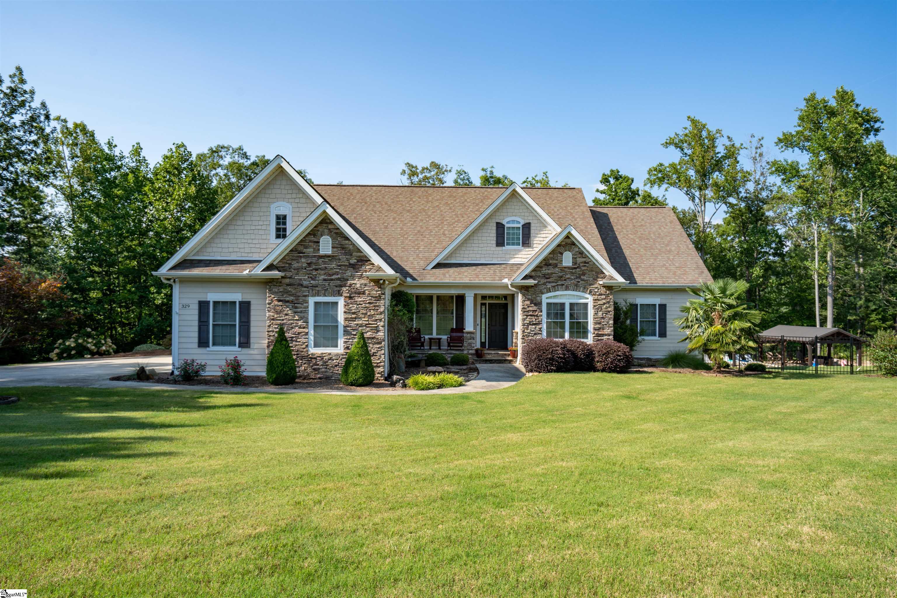 329 Stardust Lane Seneca, SC 29672 - Photo 3 of 36 Gallery Image 3