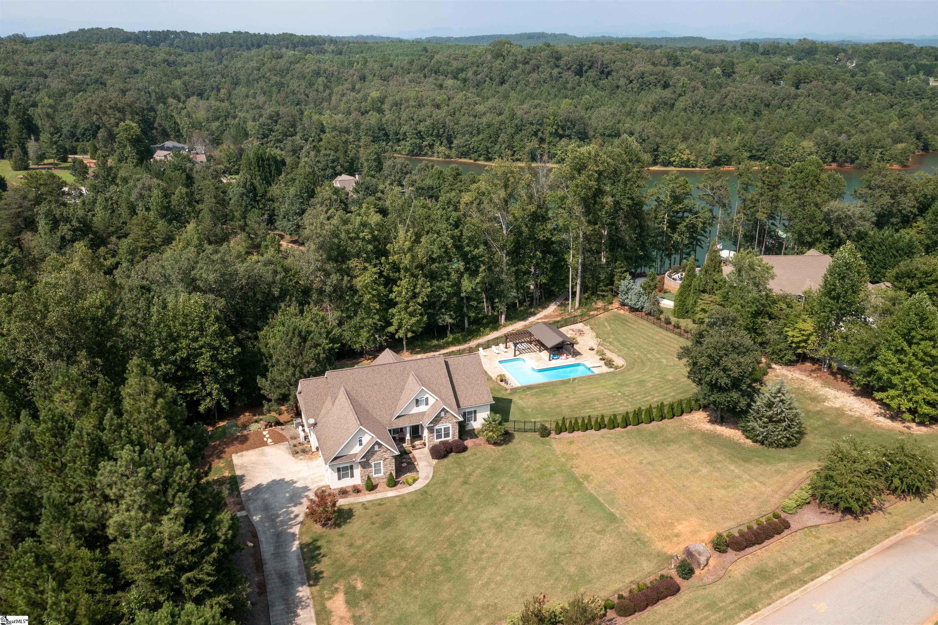 329 Stardust Lane Seneca, SC 29672 - Photo 6 of 36 Gallery Image 6
