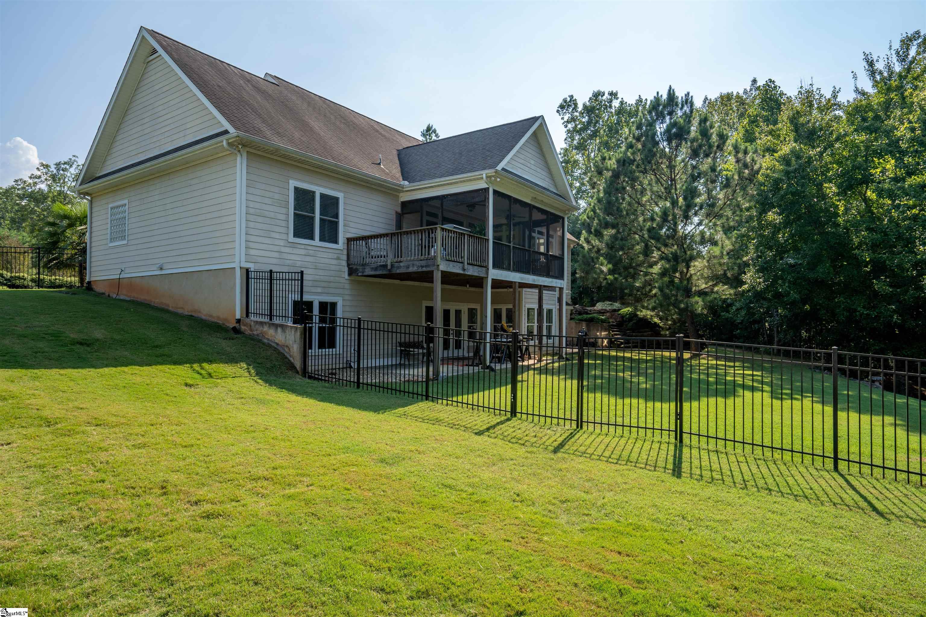 329 Stardust Lane Seneca, SC 29672 - Photo 8 of 36 Gallery Image 8